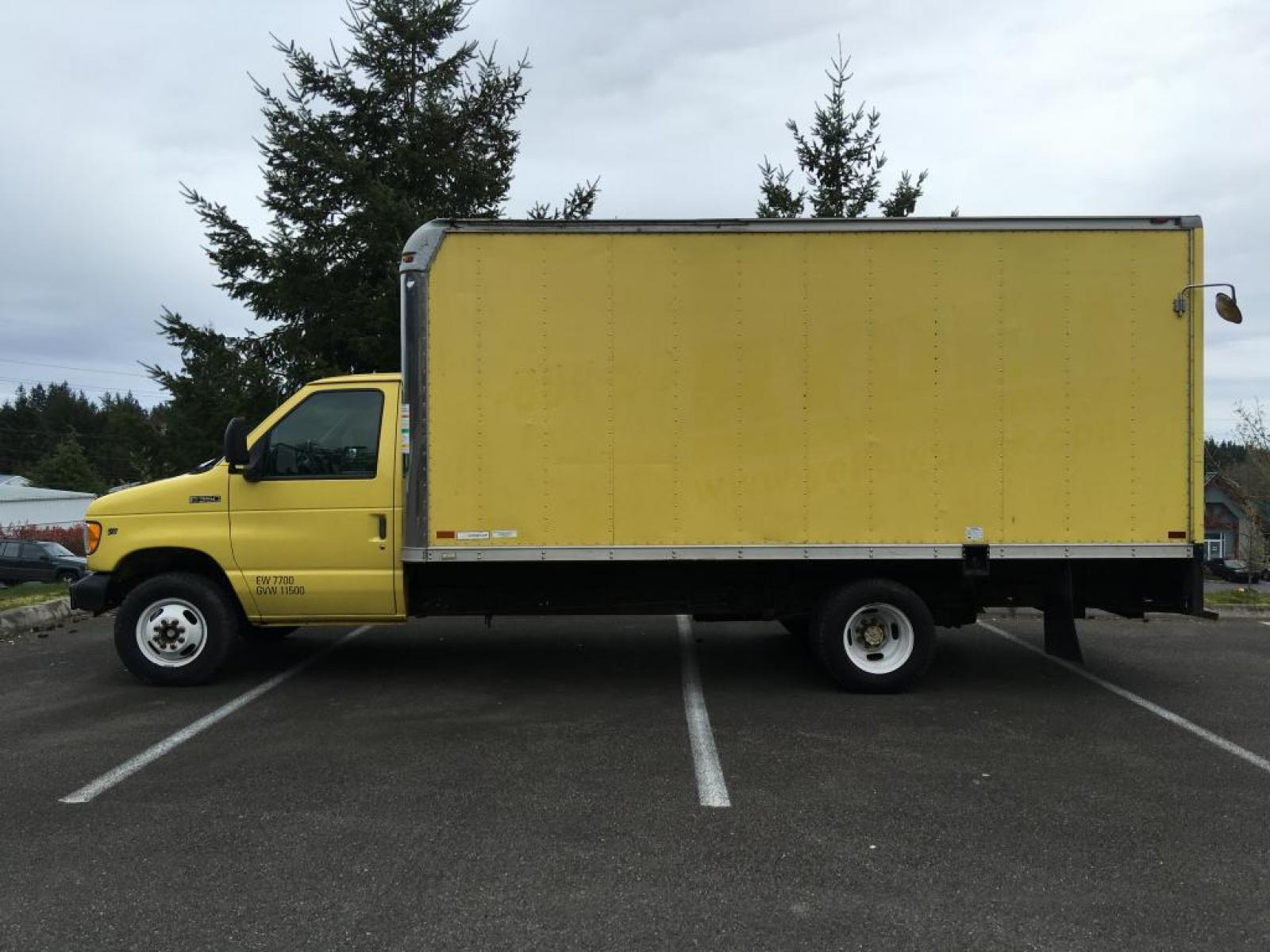 1998 Yellow box truck /Gray Ford Econoline Commercial Cutaway cutaway box (1FDWE37L5WH) with an V-8 engine, Automatic transmission, located at 1283 SE Sedgwick Road, Port Orchard, WA, 98366, (360) 876-9300, 47.505535, -122.635643 - For the movers and contractors of the world. This is a ex-Ryder truck, huge box with a ramp and a few internal shelving built in. Shelves can be removed! We also rent this vehicle in our sister company Affordable Car Rentals (ACR). You can buy it or you can rent it! You can't find these just an - Photo #1