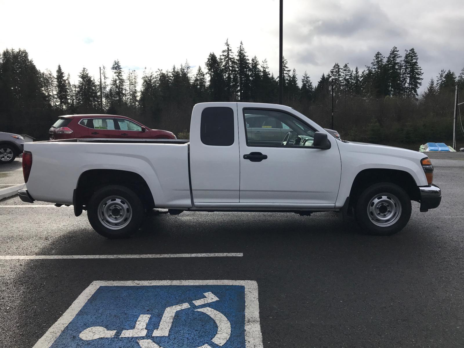 2007 White /Gray Chevrolet Colorado LS Ext. Cab 2WD (1GCCS19E278) with an 3.7L L5 DOHC 20V engine, Automatic transmission, located at 1283 SE Sedgwick Road, Port Orchard, WA, 98366, (360) 876-9300, 47.505535, -122.635643 - Awesome local "Trade-In" with meticulous service records! 2007 Chevrolet Colorado LS Ex-Cab truck with an automatic transmission. Featuring ABS brakes, A-C, Cruise, Tilt, AM-FM-MP3, Bed-Liner and more. Great truck for commuting, working around the house or possibly for that first time buyer? We of - Photo #6