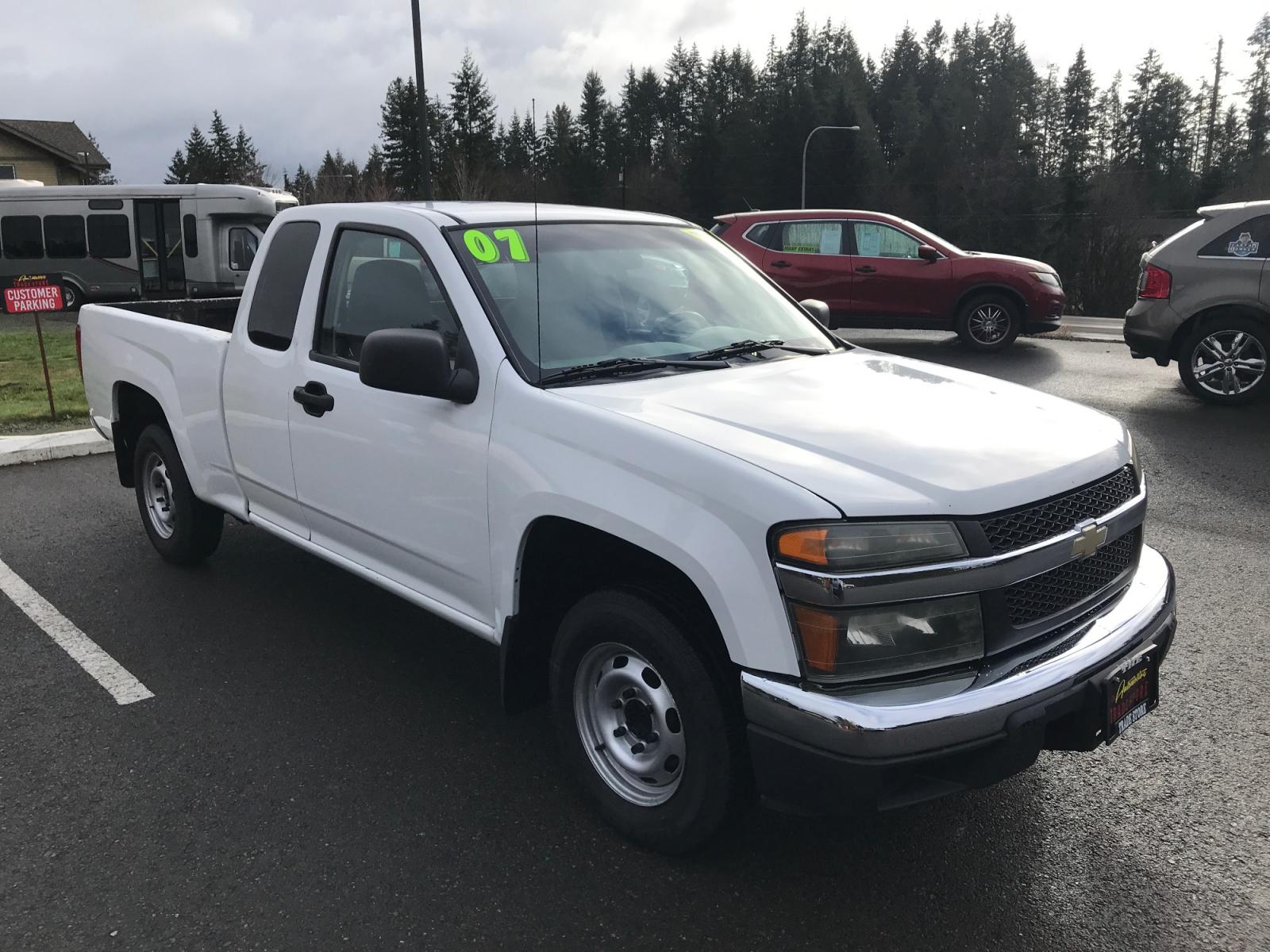 2007 White /Gray Chevrolet Colorado LS Ext. Cab 2WD (1GCCS19E278) with an 3.7L L5 DOHC 20V engine, Automatic transmission, located at 1283 SE Sedgwick Road, Port Orchard, WA, 98366, (360) 876-9300, 47.505535, -122.635643 - Awesome local "Trade-In" with meticulous service records! 2007 Chevrolet Colorado LS Ex-Cab truck with an automatic transmission. Featuring ABS brakes, A-C, Cruise, Tilt, AM-FM-MP3, Bed-Liner and more. Great truck for commuting, working around the house or possibly for that first time buyer? We of - Photo #7