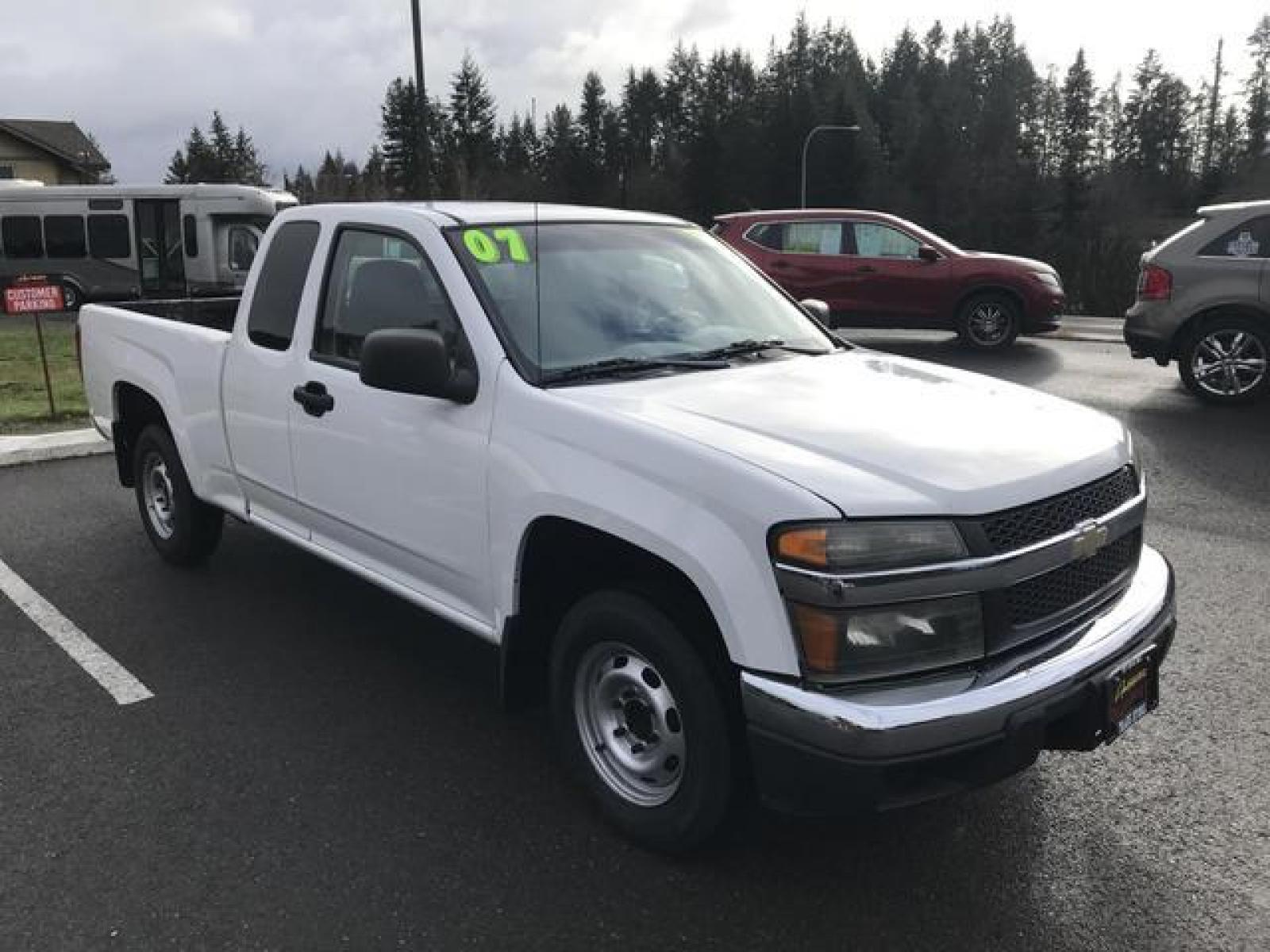 2007 White /Gray Chevrolet Colorado Extended Cab LT Pickup 4D 6 ft (1GCCS19E278) with an 3.7L L5 DOHC 20V engine, Automatic transmission, located at 1283 SE Sedgwick Road, Port Orchard, WA, 98366, (360) 876-9300, 47.505535, -122.635643 - **Dealer Statement: The Trade Store offers the nicest previously owned inventory you'll find of cars, vans, trucks and more. We offer many banks, credit unions and special financing options to fit your needs regardless of your credit, as well as sourcing of specific vehicles for qualified custom - Photo #7
