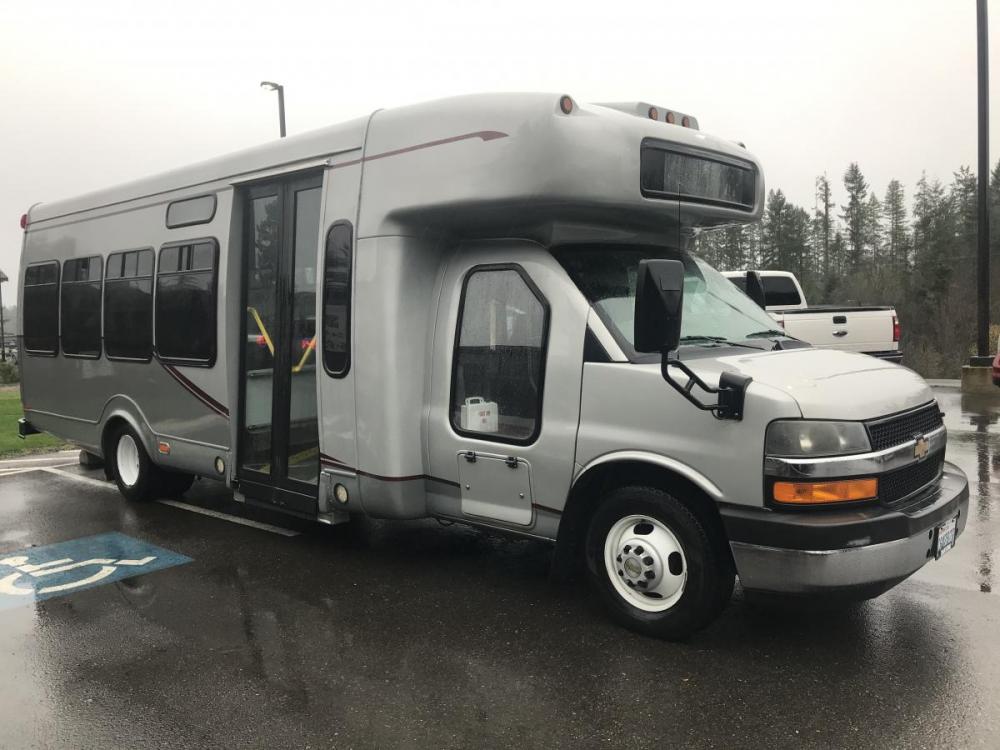 2012 Gray /Gray Chevrolet Express Commercial Cutaway G4500 (1GB6G5BL1C1) with an 6.0L V8 OHV 32V TURBO DIESEL engine, 6-Speed Automatic transmission, located at 1283 SE Sedgwick Road, Port Orchard, WA, 98366, (360) 876-9300, 47.505535, -122.635643 - Photo #5