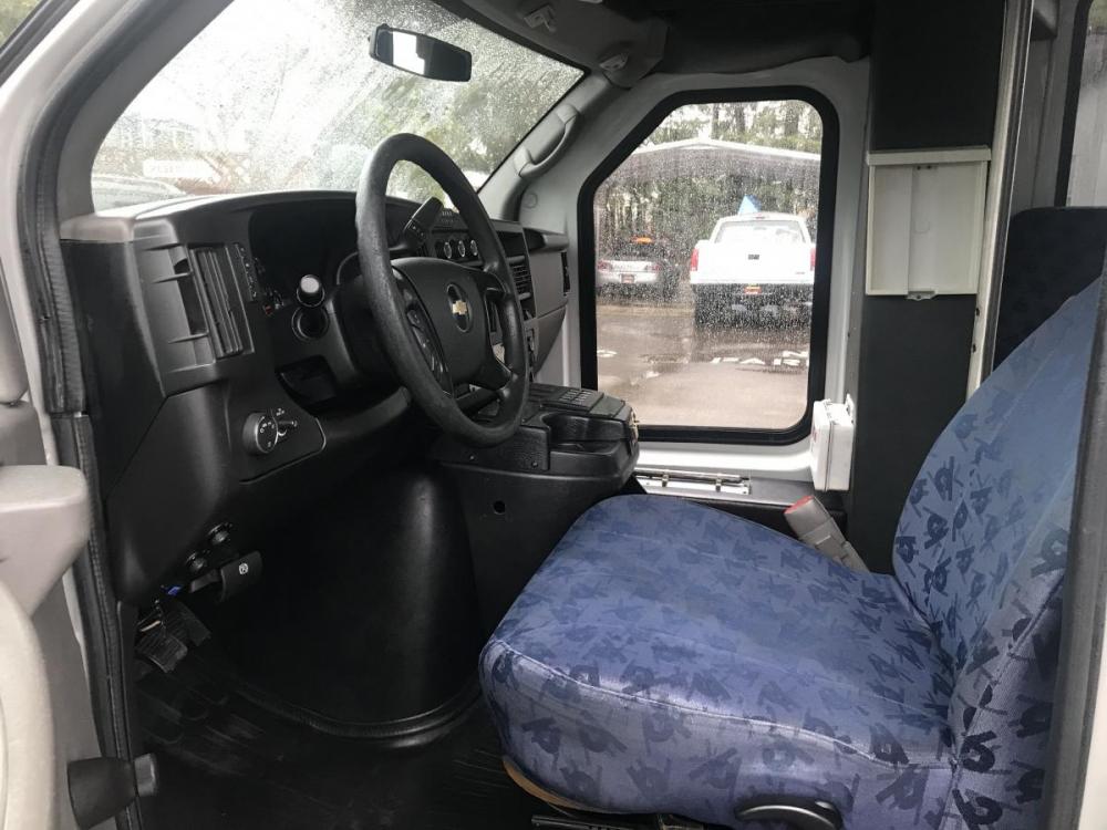 2012 Gray /Gray Chevrolet Express Commercial Cutaway G4500 (1GB6G5BL1C1) with an 6.0L V8 OHV 32V TURBO DIESEL engine, 6-Speed Automatic transmission, located at 1283 SE Sedgwick Road, Port Orchard, WA, 98366, (360) 876-9300, 47.505535, -122.635643 - Photo #6