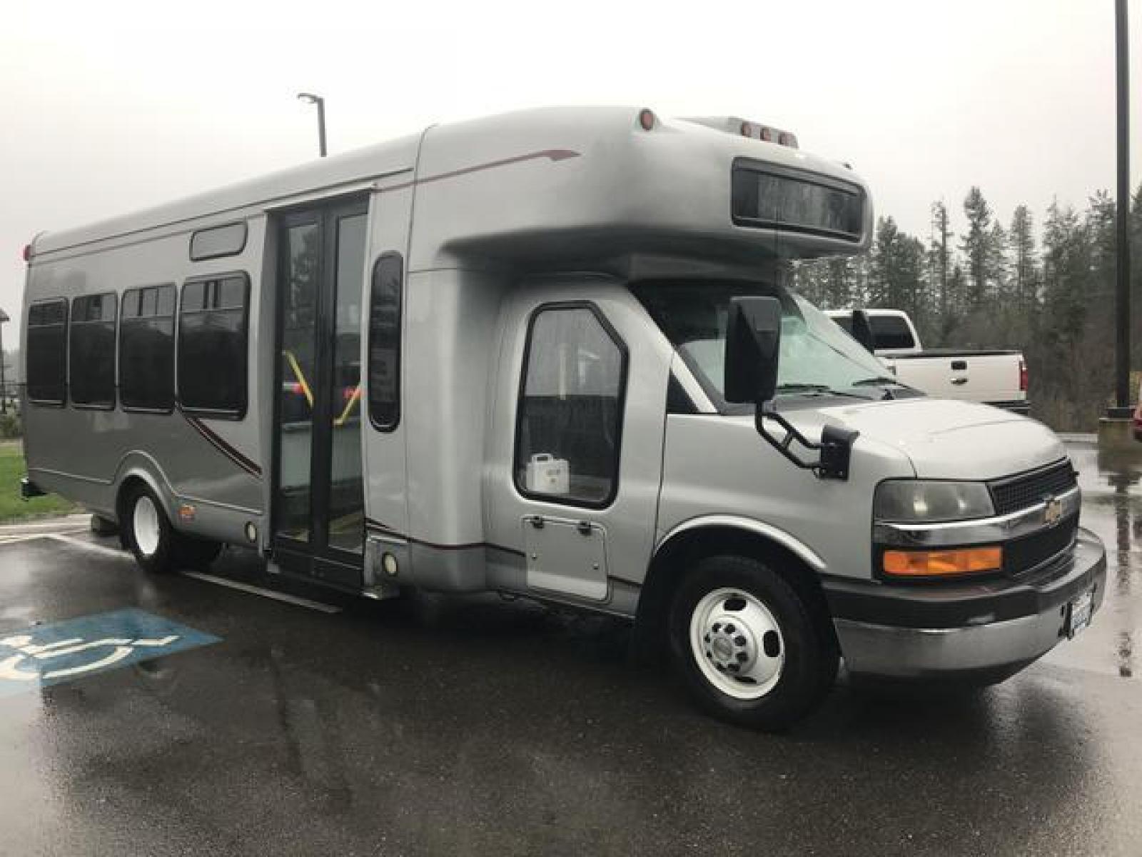 2012 Gray /Bus CHEVROLET COMMERCIAL High Cube Van 4500 High Cube 14'-18' (1GB6G5BL1C1) with an 6.0L V8 OHV 32V TURBO DIESEL engine, Automatic transmission, located at 1283 SE Sedgwick Road, Port Orchard, WA, 98366, (360) 876-9300, 47.505535, -122.635643 - **Dealer Statement: The Trade Store offers the nicest previously owned inventory you'll find of cars, vans, trucks and more. We offer many banks, credit unions and special financing options to fit your needs regardless of your credit, as well as sourcing of specific vehicles for qualified custom - Photo #5