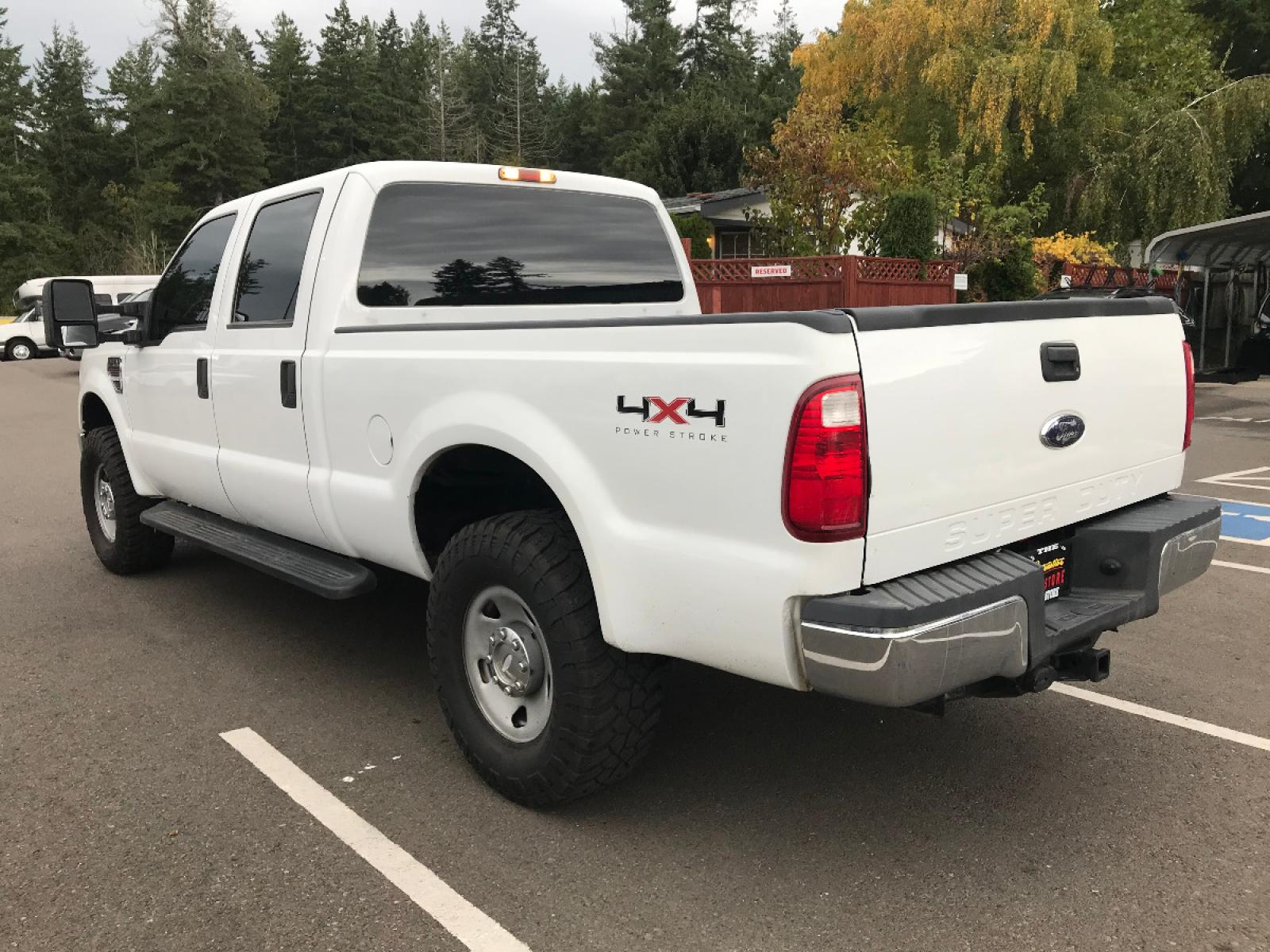 2009 White /Gray Ford F-250 SD XL (1FTSW21R59E) with an 6.4L V8 OHV 32V TURBO DIESEL engine, Automatic transmission, located at 1283 SE Sedgwick Road, Port Orchard, WA, 98366, (360) 876-9300, 47.505535, -122.635643 - Please read notes! This truck needs some engine or exhaust work, but does run and drive. Possible engine repairs needed? **Dealer Statement**: The Trade Store offers the nicest previously owned inventory you'll find of cars, vans, trucks and more. We offer many banks, credit unions and special f - Photo #1