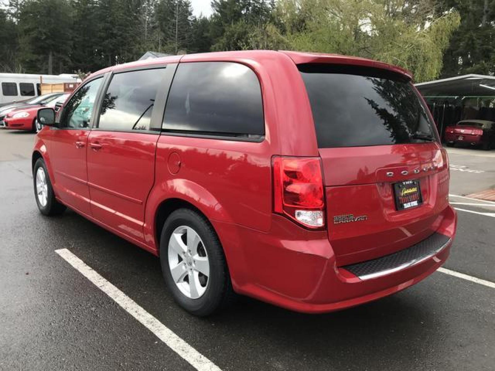 2013 Red /Black Dodge Grand Caravan Passenger SE Minivan 4D (2C4RDGBG2DR) with an 3.6L V6 DOHC 24V engine, Automatic, 6-Spd transmission, located at 1283 SE Sedgwick Road, Port Orchard, WA, 98366, (360) 876-9300, 47.505535, -122.635643 - **Dealer Statement: The Trade Store offers the nicest previously owned inventory you'll find of cars, vans, trucks and more. We offer many banks, credit unions and special financing options to fit your needs regardless of your credit, as well as sourcing of specific vehicles for qualified custom - Photo #3