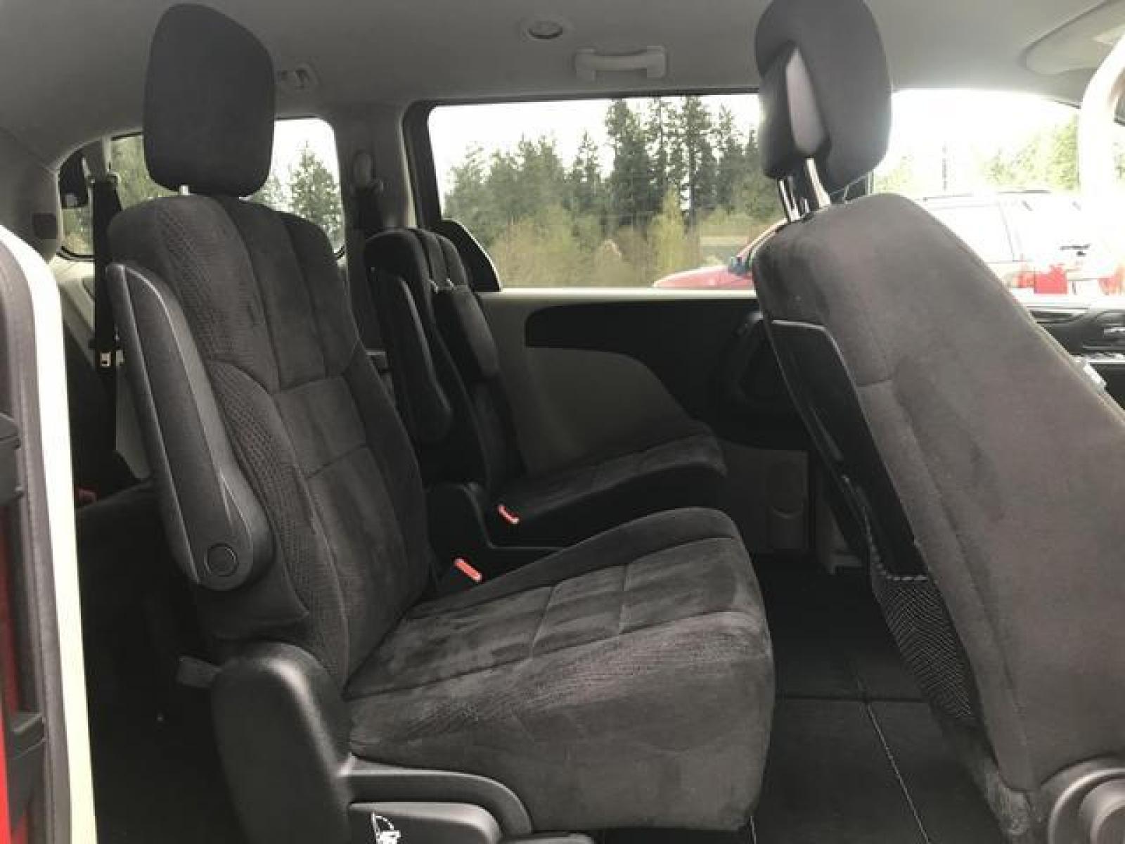 2013 Red /Black Dodge Grand Caravan Passenger SE Minivan 4D (2C4RDGBG2DR) with an 3.6L V6 DOHC 24V engine, Automatic, 6-Spd transmission, located at 1283 SE Sedgwick Road, Port Orchard, WA, 98366, (360) 876-9300, 47.505535, -122.635643 - **Dealer Statement: The Trade Store offers the nicest previously owned inventory you'll find of cars, vans, trucks and more. We offer many banks, credit unions and special financing options to fit your needs regardless of your credit, as well as sourcing of specific vehicles for qualified custom - Photo #13