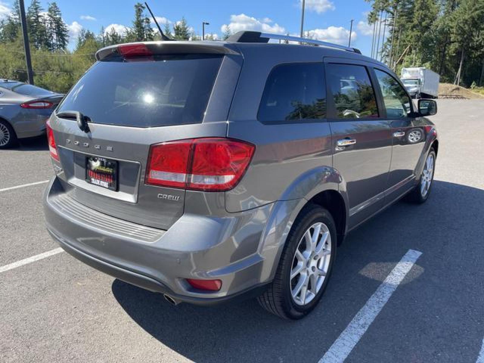 2012 Gray /White Dodge Journey Crew Sport Utility 4D (3C4PDDDG0CT) with an 3.6L V6 DOHC 24V engine, Automatic, 6-Spd transmission, located at 1283 SE Sedgwick Road, Port Orchard, WA, 98366, (360) 876-9300, 47.505535, -122.635643 - **Dealer Statement: The Trade Store offers the nicest previously owned inventory you'll find of cars, vans, trucks and more. We offer many banks, credit unions and special financing options to fit your needs regardless of your credit, as well as sourcing of specific vehicles for qualified custom - Photo #5