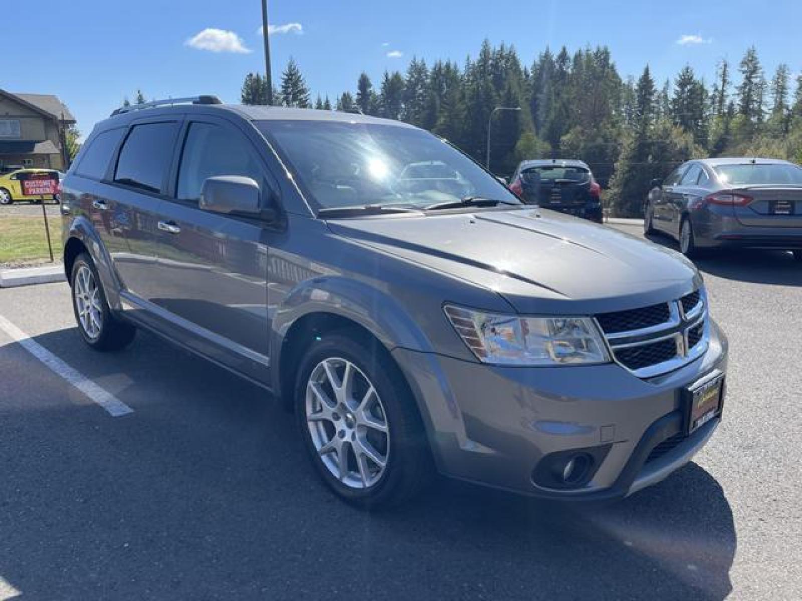 2012 Gray /White Dodge Journey Crew Sport Utility 4D (3C4PDDDG0CT) with an 3.6L V6 DOHC 24V engine, Automatic, 6-Spd transmission, located at 1283 SE Sedgwick Road, Port Orchard, WA, 98366, (360) 876-9300, 47.505535, -122.635643 - **Dealer Statement: The Trade Store offers the nicest previously owned inventory you'll find of cars, vans, trucks and more. We offer many banks, credit unions and special financing options to fit your needs regardless of your credit, as well as sourcing of specific vehicles for qualified custom - Photo #7