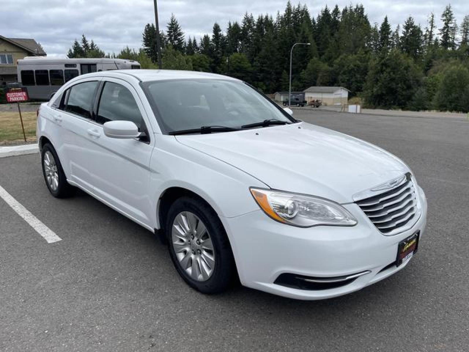 2014 White /Black Chrysler 200 LX Sedan 4D (1C3CCBAB4EN) with an 2.4L L4 DOHC 16V engine, Automatic, 4-Spd transmission, located at 1283 SE Sedgwick Road, Port Orchard, WA, 98366, (360) 876-9300, 47.505535, -122.635643 - **Dealer Statement: The Trade Store offers the nicest previously owned inventory you'll find of cars, vans, trucks and more. We offer many banks, credit unions and special financing options to fit your needs regardless of your credit, as well as sourcing of specific vehicles for qualified custom - Photo #7