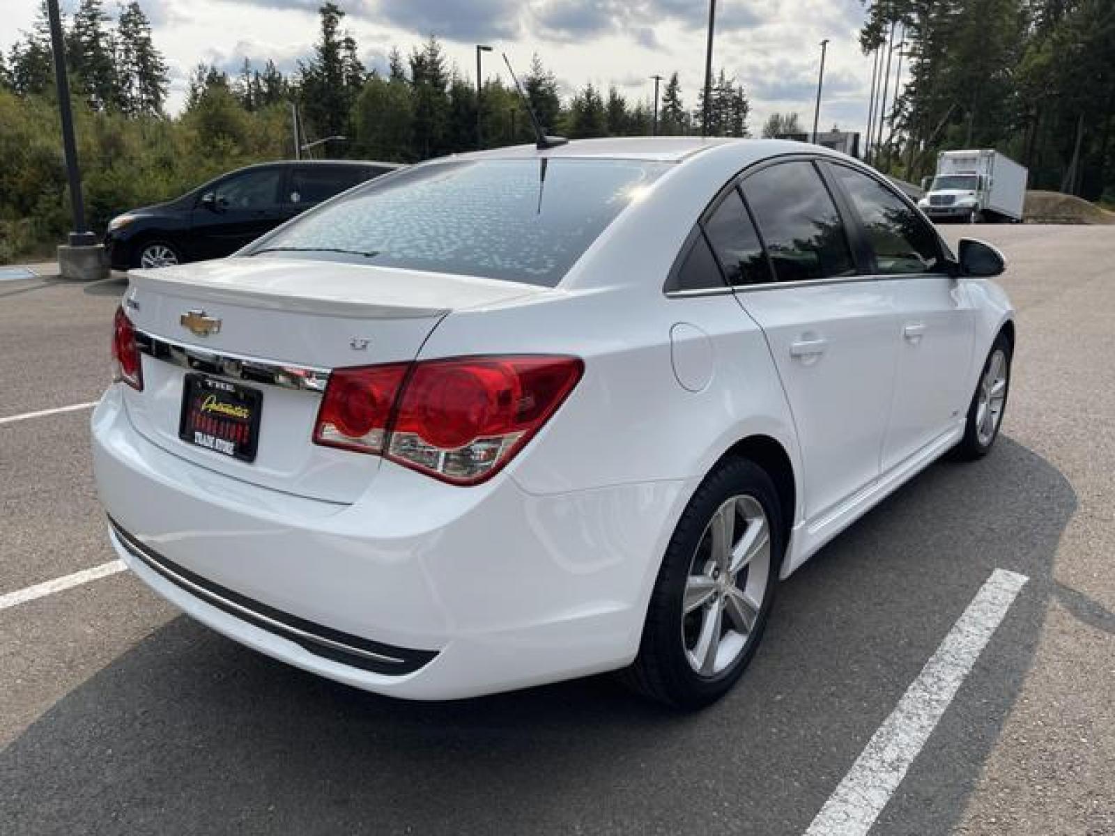 2014 White /Black Chevrolet Cruze 2LT Sedan 4D (1G1PE5SBXE7) with an 1.4L L4 DOHC 16V TURBO engine, Automatic, 6-Spd w/Overdrive transmission, located at 1283 SE Sedgwick Road, Port Orchard, WA, 98366, (360) 876-9300, 47.505535, -122.635643 - **Dealer Statement: The Trade Store offers the nicest previously owned inventory you'll find of cars, vans, trucks and more. We offer many banks, credit unions and special financing options to fit your needs regardless of your credit, as well as sourcing of specific vehicles for qualified custom - Photo #5
