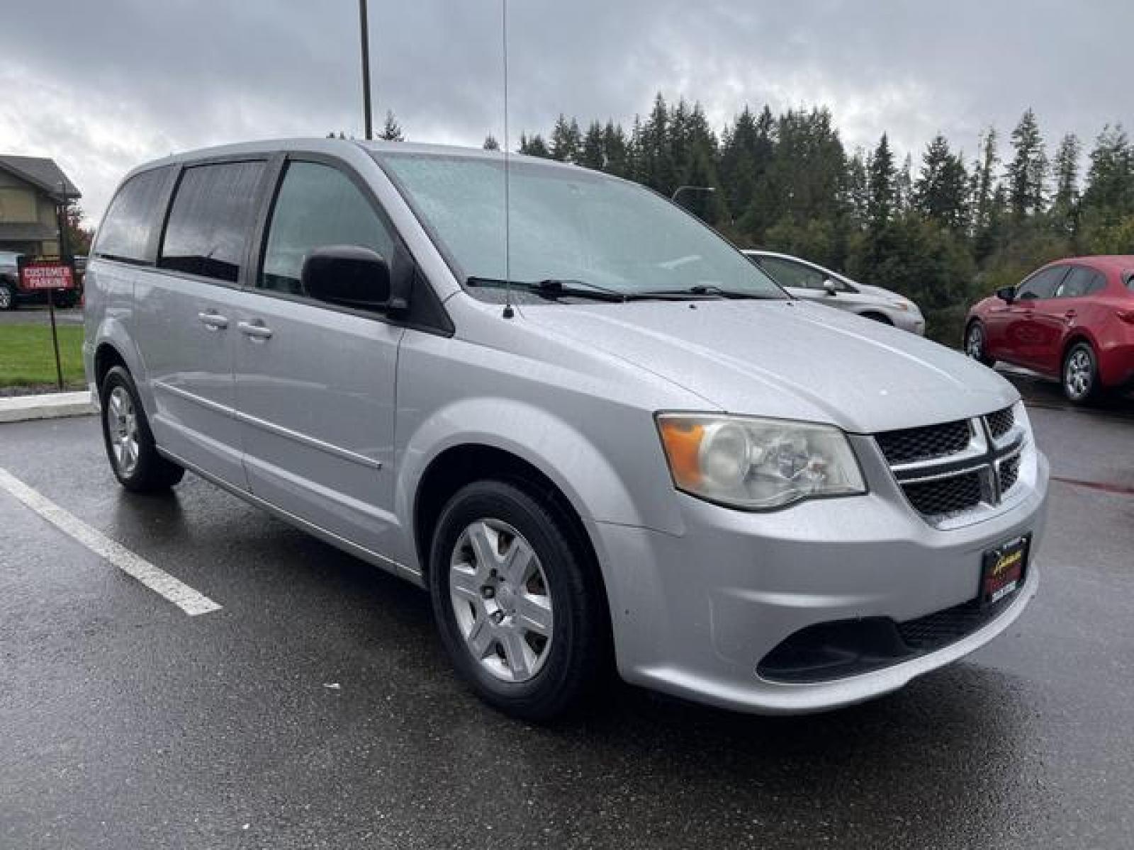 2012 Silver /Black Dodge Grand Caravan Passenger SE Minivan 4D (2C4RDGBG8CR) with an 3.6L V6 DOHC 24V engine, Automatic, 6-Spd transmission, located at 1283 SE Sedgwick Road, Port Orchard, WA, 98366, (360) 876-9300, 47.505535, -122.635643 - **Dealer Statement: The Trade Store offers the nicest previously owned inventory you'll find of cars, vans, trucks and more. We offer many banks, credit unions and special financing options to fit your needs regardless of your credit, as well as sourcing of specific vehicles for qualified custom - Photo #1