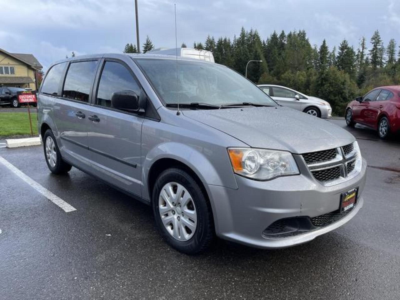 2013 Silver /Black Dodge Grand Caravan Passenger AVP Minivan 4D (2C4RDGBG8DR) with an 3.6L V6 DOHC 24V engine, Automatic, 6-Spd transmission, located at 1283 SE Sedgwick Road, Port Orchard, WA, 98366, (360) 876-9300, 47.505535, -122.635643 - **Dealer Statement: The Trade Store offers the nicest previously owned inventory you'll find of cars, vans, trucks and more. We offer many banks, credit unions and special financing options to fit your needs regardless of your credit, as well as sourcing of specific vehicles for qualified custom - Photo #1